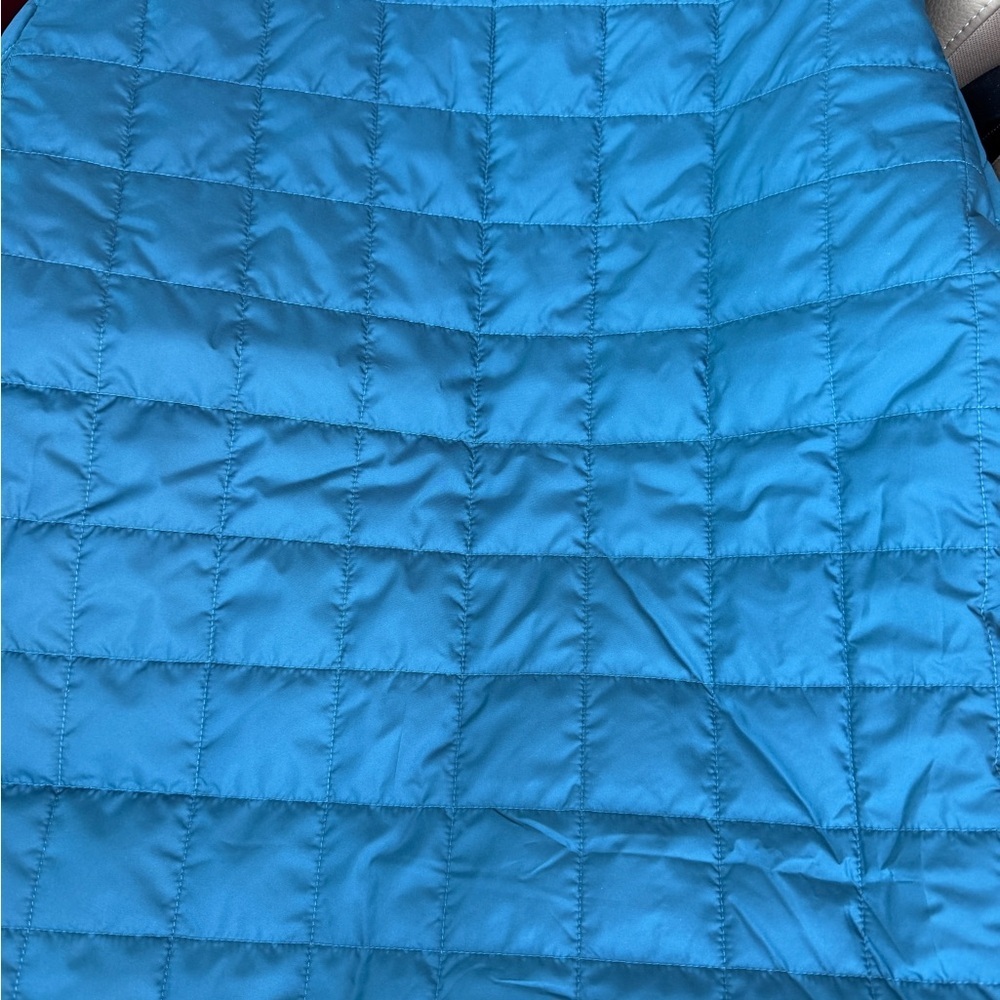 The North Face Teal Jacket nwt sz sm
Color-space - Picture 2 of 6